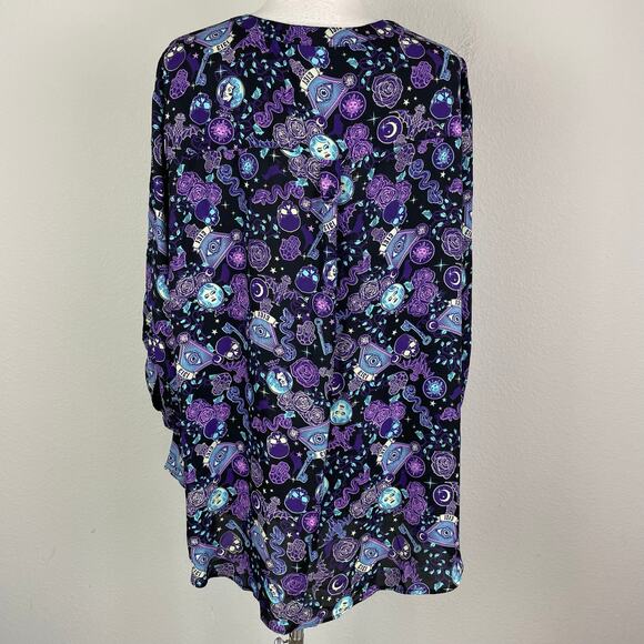 Disney Torrid Black Purple Haunted Mansion 3/4 Sleeve Split V Pop Over Top 3X - Picture 6 of 10